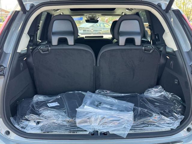Photo of 2026 VAPUR GREY Volvo XC90