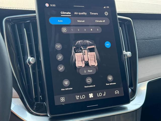 Photo of 2026 VAPUR GREY Volvo XC90