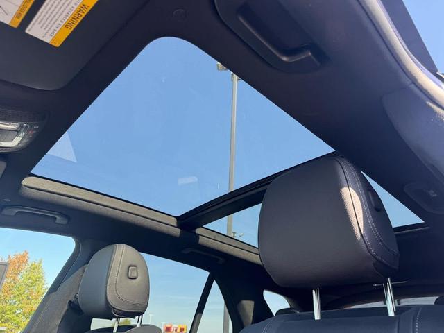 Photo of 2026 Twilight Blue Metallic Mercedes-Benz GLE 450