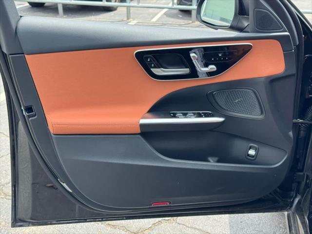 Photo of 2025 BLACK Mercedes-Benz C-Class