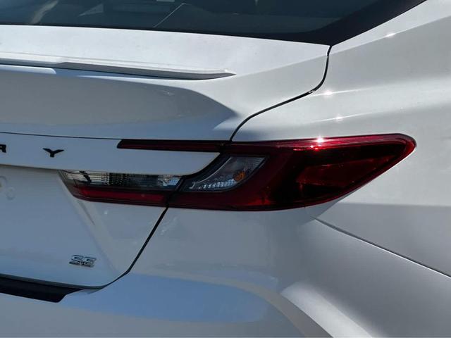 Photo of 2025 Ice Cap Toyota Camry