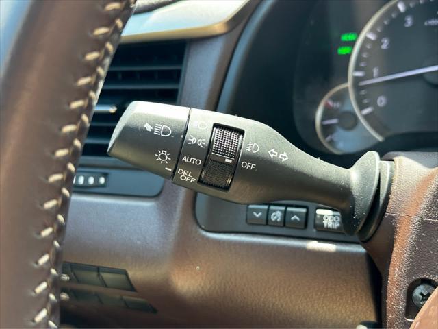 Photo of 2019 Satin Cashmere Metallic Lexus RX 350
