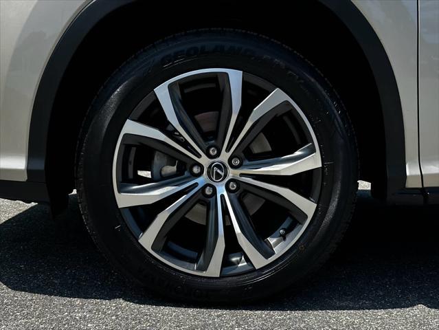 Photo of 2019 Satin Cashmere Metallic Lexus RX 350