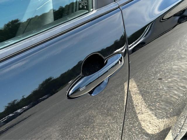 Photo of 2021 Midnight Black Metallic Toyota Prius Prime