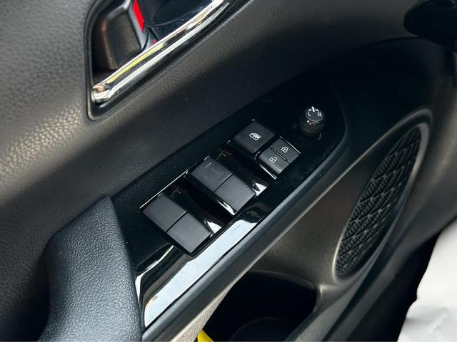 Photo of 2021 Midnight Black Metallic Toyota Prius Prime