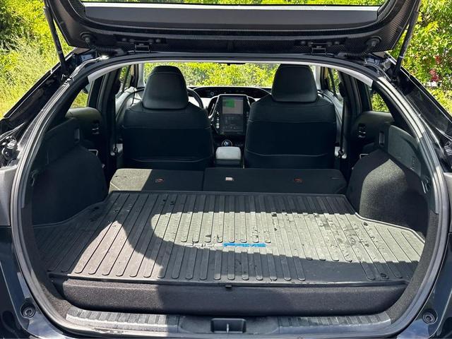 Photo of 2021 Midnight Black Metallic Toyota Prius Prime
