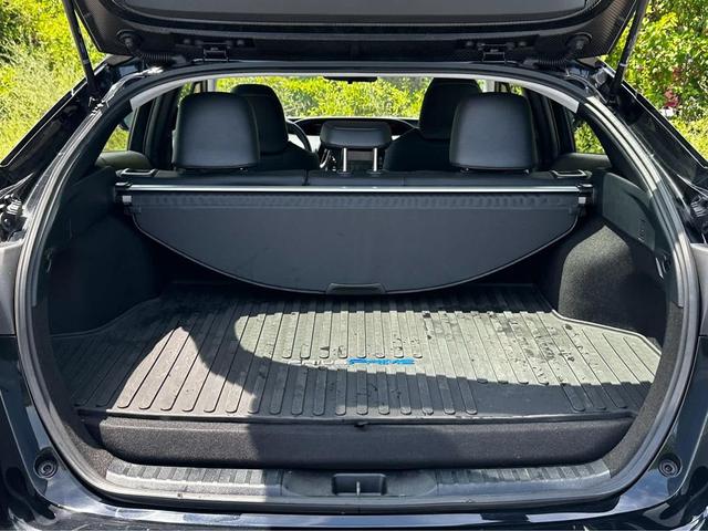 Photo of 2021 Midnight Black Metallic Toyota Prius Prime