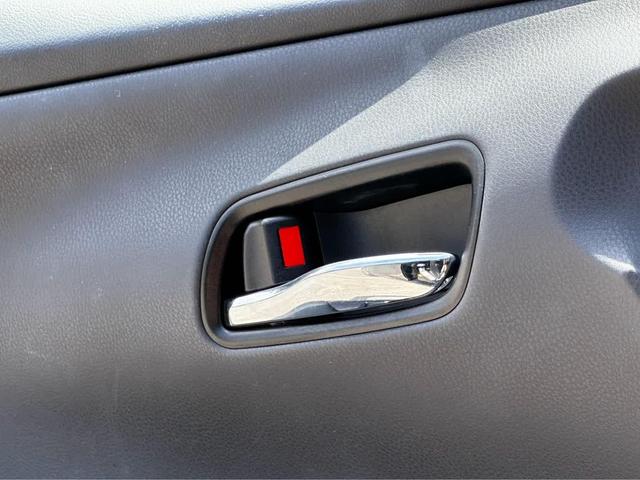 Photo of 2021 Midnight Black Metallic Toyota Prius Prime