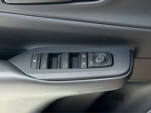 Photo of 2025 Wind Chill Pearl Toyota Prius Plug-In Hybrid