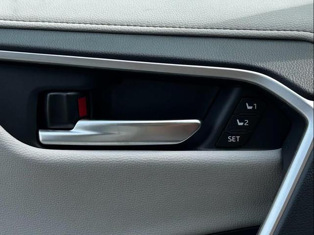 Photo of 2025 Silver Sky Metallic Toyota RAV4