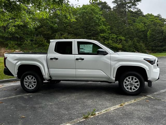 Photo of 2025 Ice Cap Toyota Tacoma