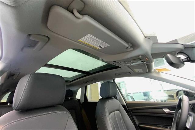 Photo of 2021 Mythos Black Metallic Audi Q5