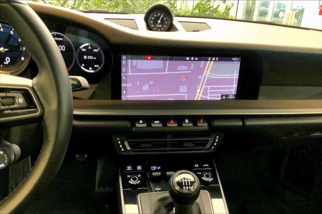 Photo of 2021 Gentian Blue Metallic Porsche 911