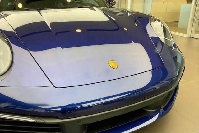 Photo of 2021 Gentian Blue Metallic Porsche 911