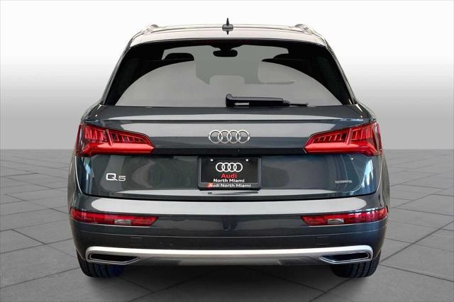 Photo of 2019 Manhattan Gray Metallic Audi Q5
