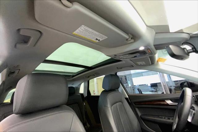 Photo of 2019 Manhattan Gray Metallic Audi Q5