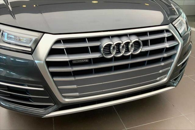 Photo of 2019 Manhattan Gray Metallic Audi Q5