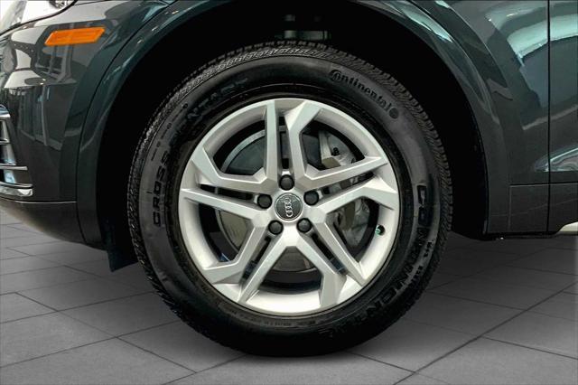 Photo of 2019 Manhattan Gray Metallic Audi Q5
