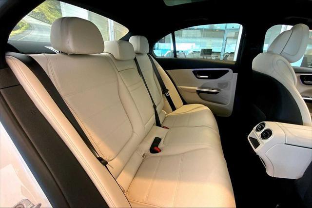 Photo of 2025 WHITE Mercedes-Benz C-Class