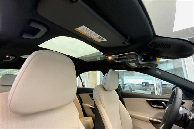 Photo of 2025 WHITE Mercedes-Benz C-Class
