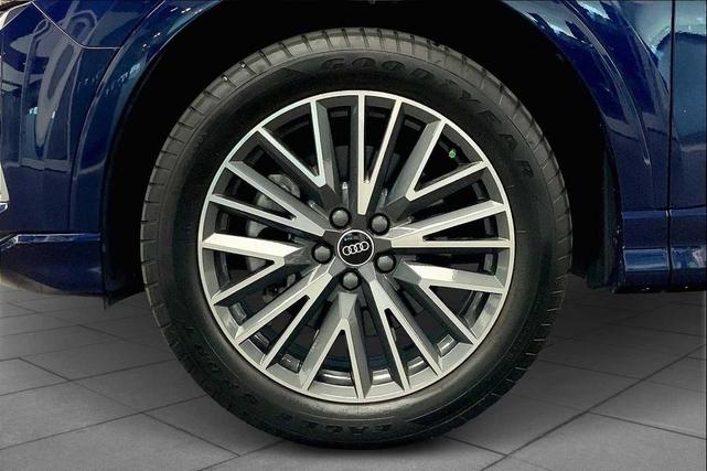 Photo of 2021 Navarra Blue Metallic Audi Q3