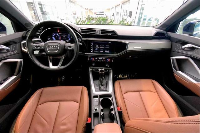 Photo of 2021 Navarra Blue Metallic Audi Q3