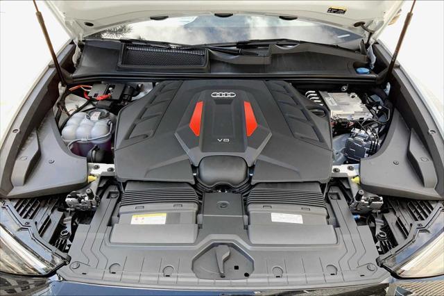 Photo of 2025 Glacier White m Audi SQ8