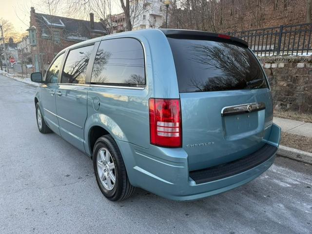 Photo of 2010 Clearwater Blue Pearlcoat Chrysler Town & Country
