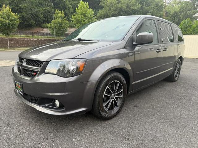 Photo of 2017 Granite Pearlcoat Dodge Grand Caravan