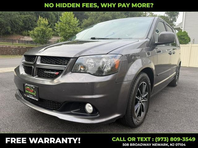 Photo of 2017 Granite Pearlcoat Dodge Grand Caravan