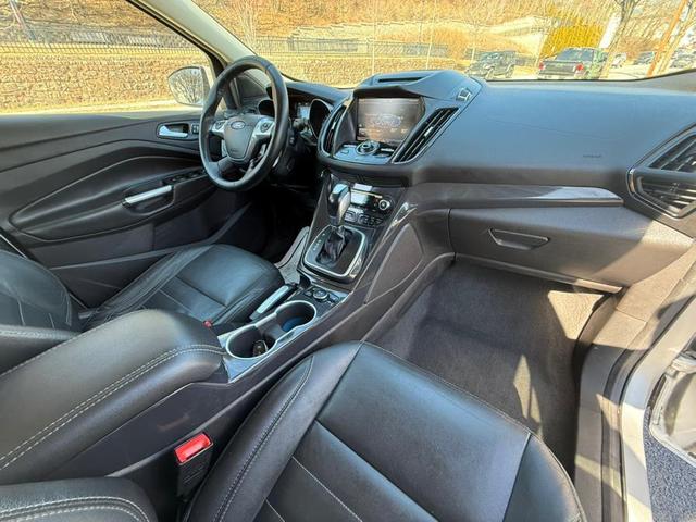 Photo of 2014 Ingot Silver Metallic Ford Escape