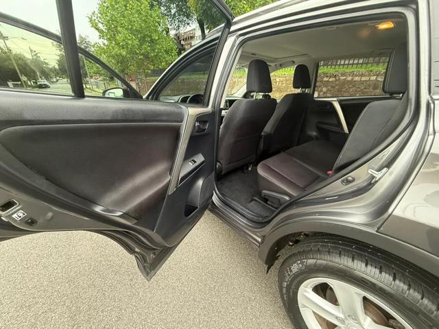 Photo of 2013 Magnetic Gray Metallic Toyota RAV4