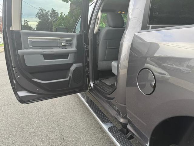 Photo of 2016 Gray RAM 1500