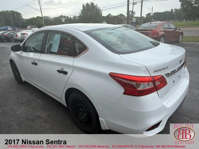 Photo of 2017 Cloud White Nissan Sentra