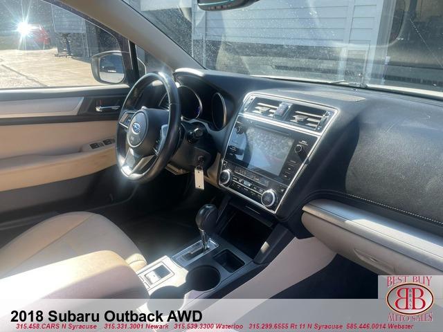 Photo of 2018 White Subaru Outback