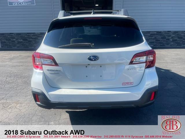 Photo of 2018 White Subaru Outback