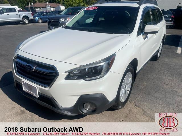 Photo of 2018 White Subaru Outback
