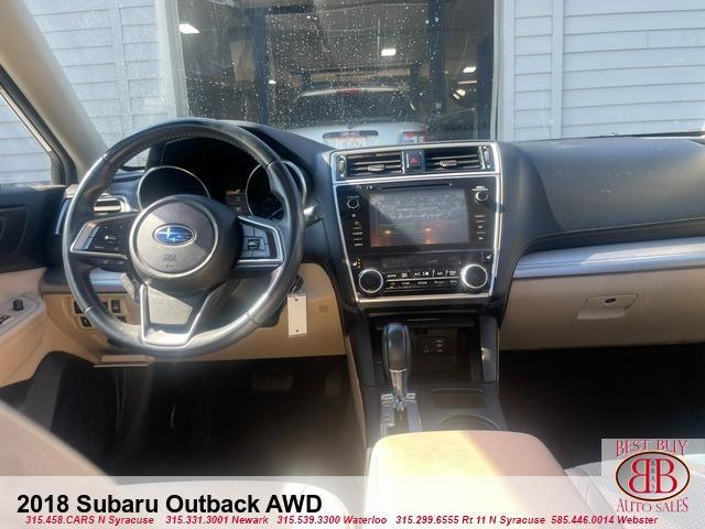 Photo of 2018 White Subaru Outback