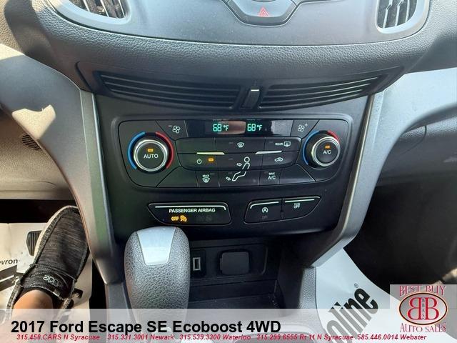 Photo of 2017 White Ford Escape