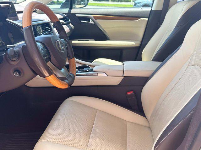 Photo of 2019 Ultra White Lexus RX 350