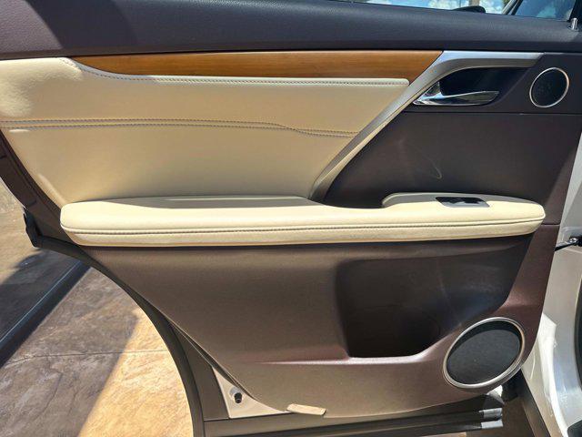 Photo of 2019 Ultra White Lexus RX 350