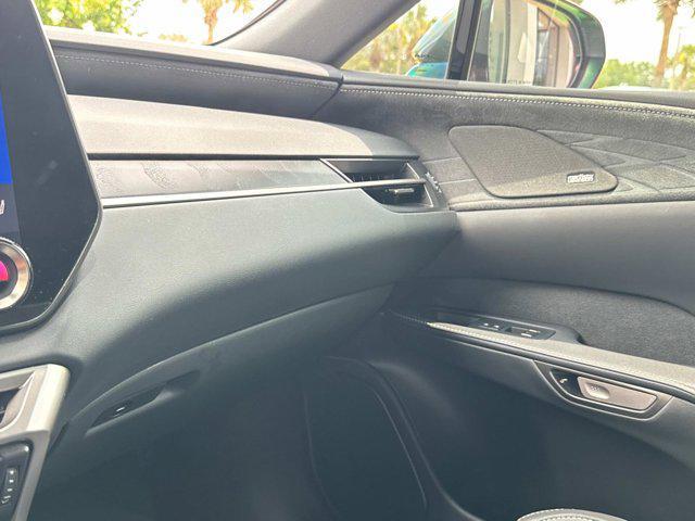 Photo of 2023 Gray Pearl Lexus RX 350