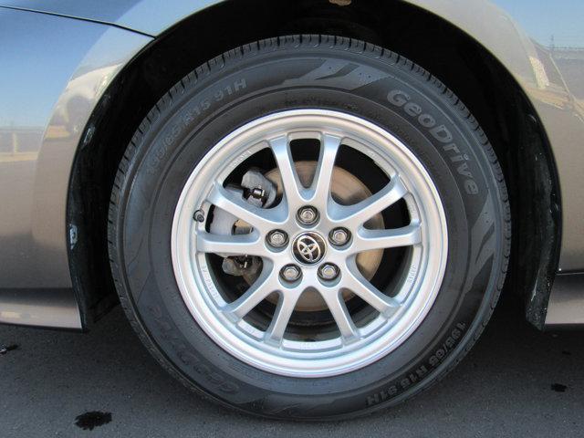 Photo of 2017 Magnetic Gray Metallic Toyota Prius