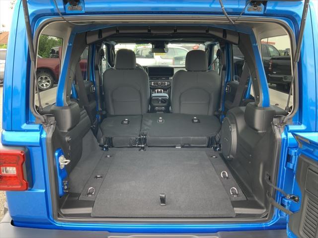 Photo of 2025 Hydro Blue Pearlcoat Jeep Wrangler