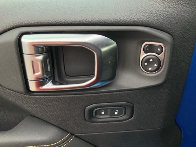 Photo of 2025 Hydro Blue Pearlcoat Jeep Wrangler