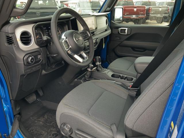 Photo of 2025 Hydro Blue Pearlcoat Jeep Wrangler