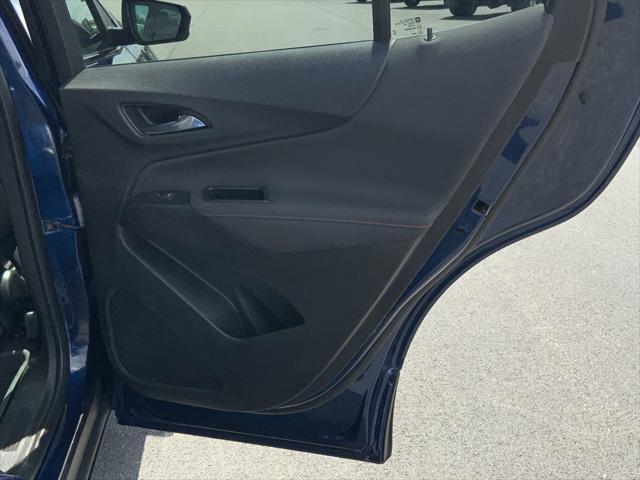 Photo of 2022 Blue Glow Metallic Chevrolet Equinox