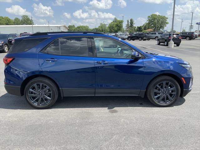Photo of 2022 Blue Glow Metallic Chevrolet Equinox