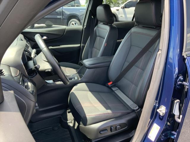Photo of 2022 Blue Glow Metallic Chevrolet Equinox
