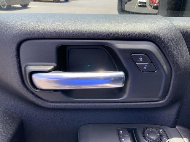 Photo of 2025 Summit White Chevrolet Silverado 2500
